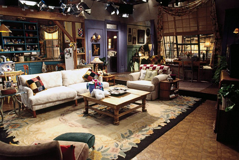 charm-friends-tv-show-monica-apartment-set